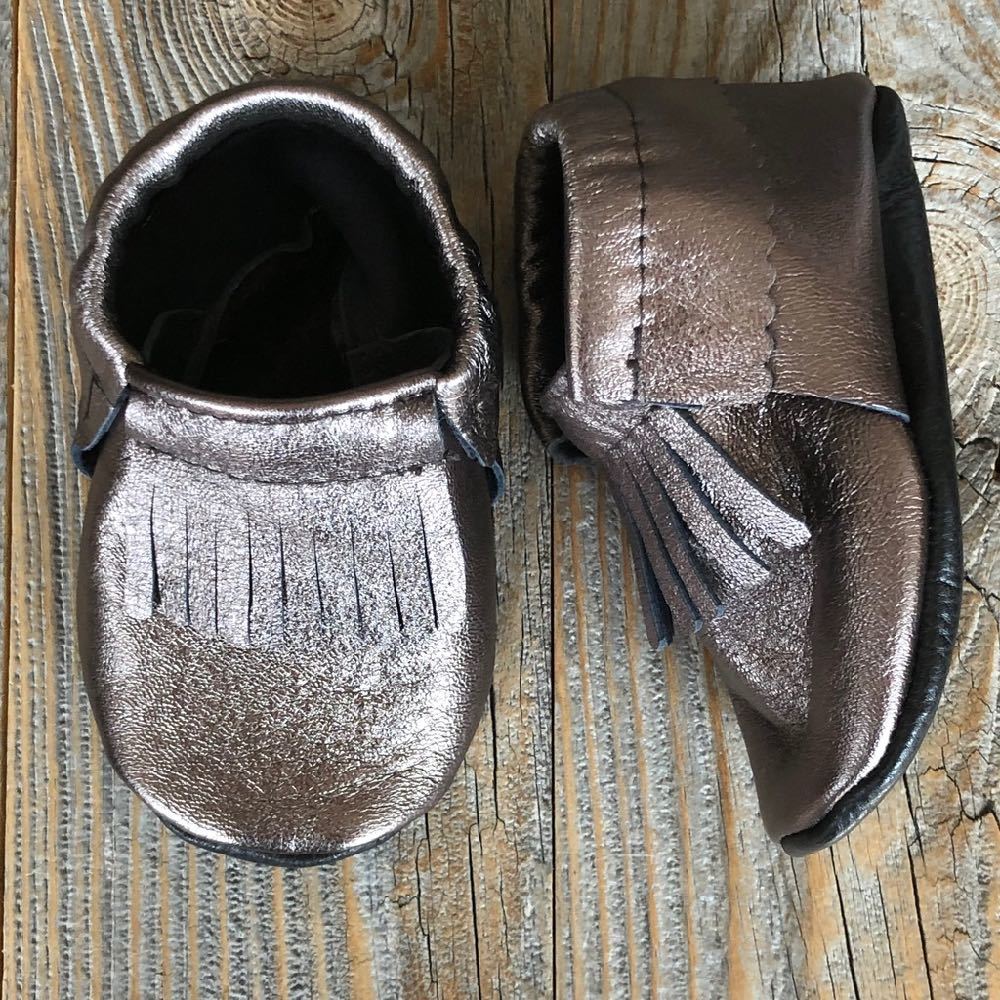 Titanium-Rose gold mocs 6-12m - bebabyco